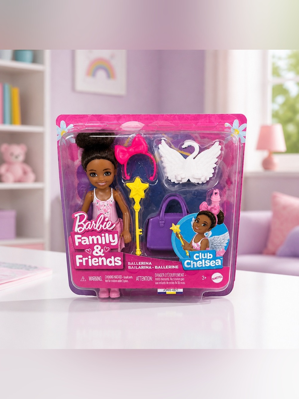 Barbie Club Chelsea Ballerina playset, featuring a brunette black Chelsea doll.